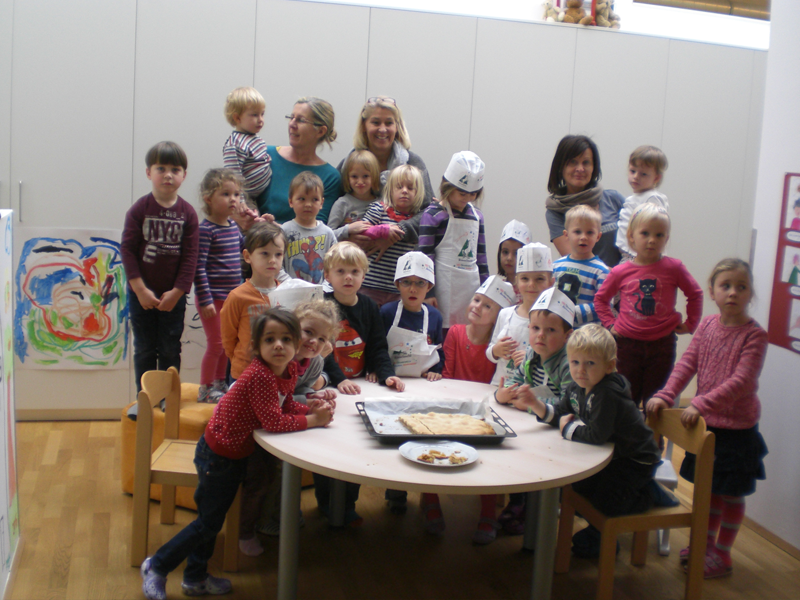 Die Kindergartengruppe Hartberg 2 mit selbstgebackenen Köstlichkeiten.