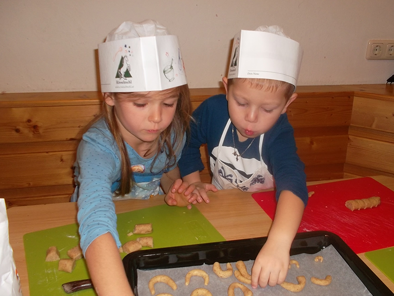 Köstliche Vanillekipferl haben die Kinder vom Kindergarten Hainersdorf gezaubert.