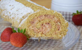 Apfel-Erbeer-Roulade